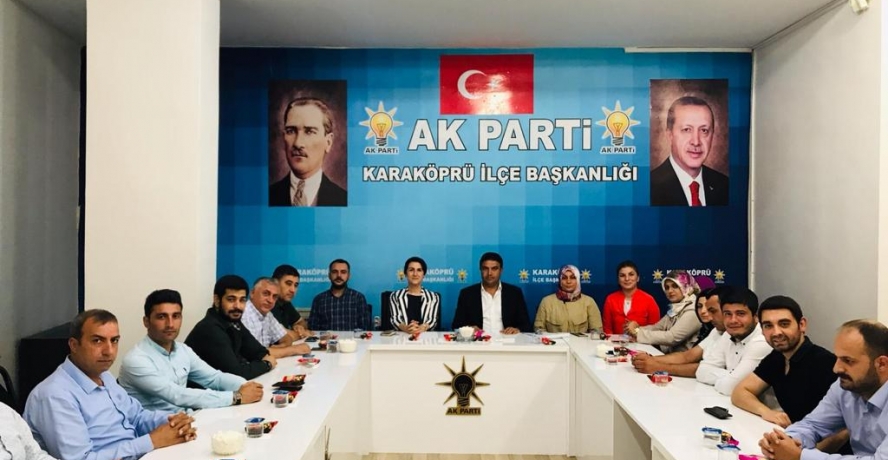 Milletvekili Ecz.Zemzem Gülender Açanal Ak Parti Karaköprü Teşkilatını Ziyaret Etti.